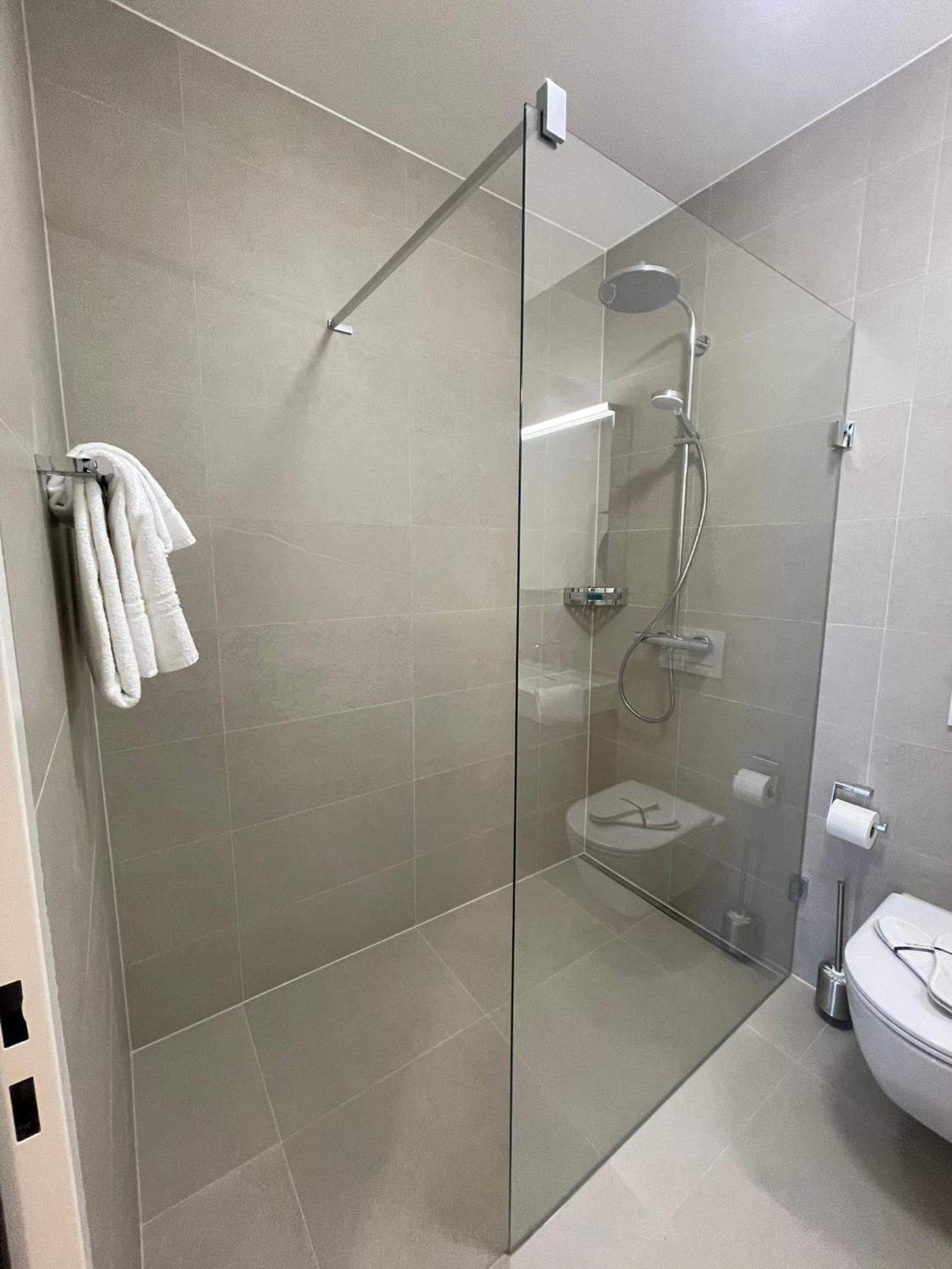 Hotel Swiss Bellevue Oberwangen Екстериор снимка